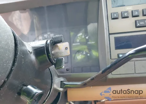 1989 GMC Sierra K1500 z USA, uszkodzony, nr VIN 2GTEK14K8K1559367